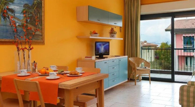 Residence Spiaggia DOro, Забронировать Апарт-отель Дезенцано-дель-Гарда озеро Гарда
