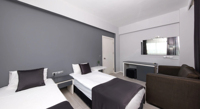 Люкс студия семейный Expo Park Hotel