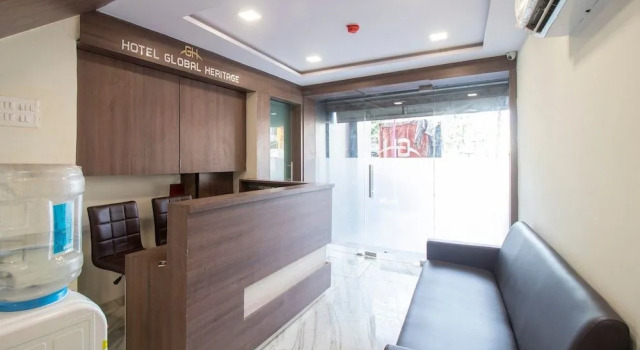 OYO 41676 Hotel Global Heritage, Забронировать Отель Отели штата Махараштры 3 звезды, 3*