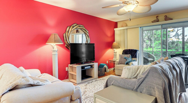 Апартаменты 8 Mi to Beach w/ Pool Access: Englewood Condo!