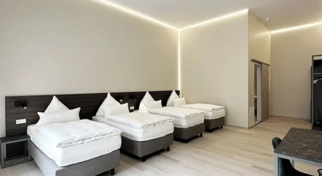 Четырёхместный номер Comfort The Treasury Hotel