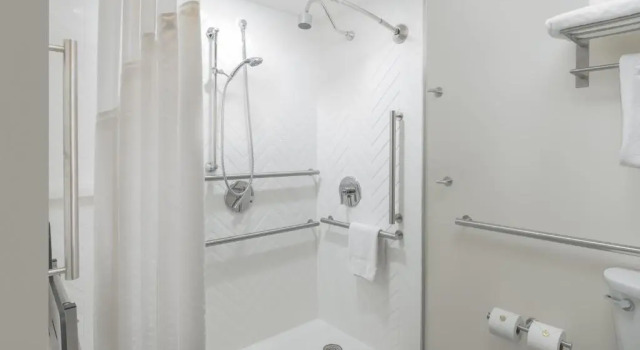 Двухместный номер Standard Holiday Inn Portland-By the Bay by IHG