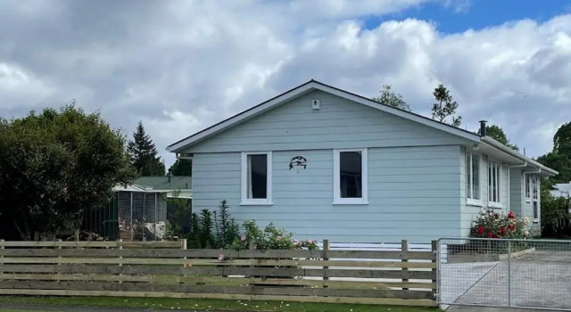 Коттедж Turangi Home Family Size
