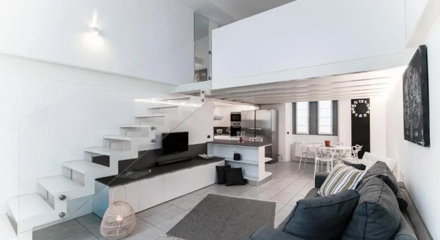 Como City Loft - byMyHomeinComo, Забронировать Отель Комо Озеро Комо, рядом с Como Cathedral