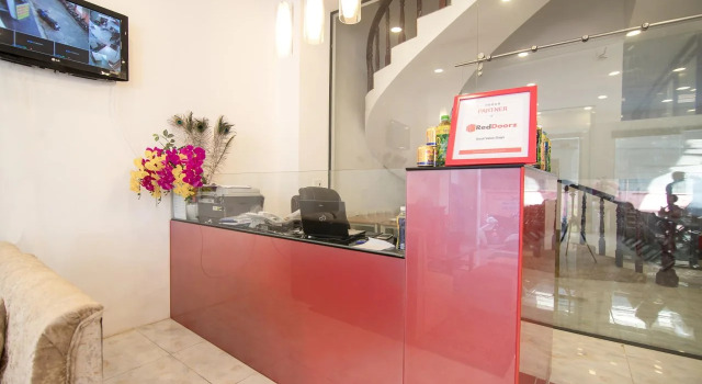 RedDoorz Plus near Hoang Van Thu Park 2, Забронировать Отель Отели Хошимина 3 звезды, 3*