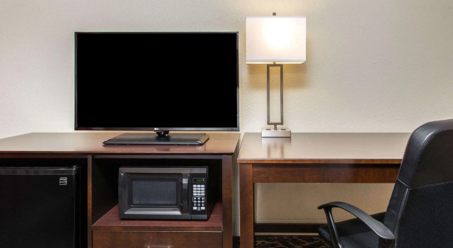 La Quinta by Wyndham Clearwater Central, Buchen Sie Hotel Clearwater Beach Clearwater-St Pete Beaches