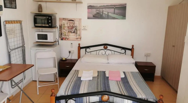 Nicosia rooms Studios, Rezerwuj Hotel Latsia Nikozja