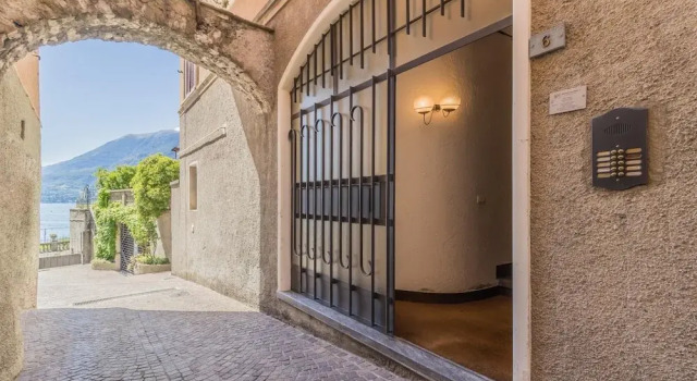 Casa degli Artisti, Забронировать Отель Варенна Озеро Комо, рядом с Вилла Монастеро