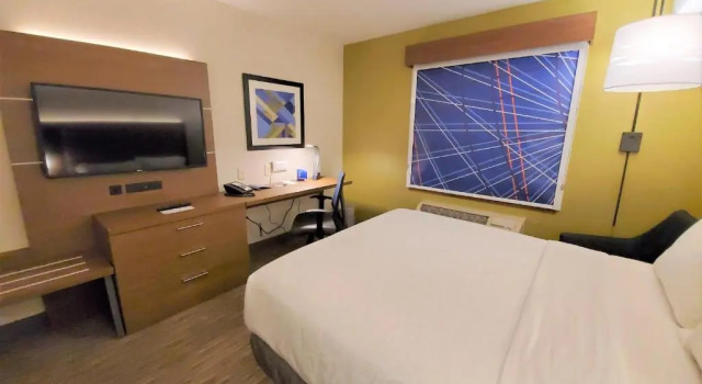 Четырёхместный номер Standard Holiday Inn Express Hotel & Suites Seattle North - Lynnwood by IHG