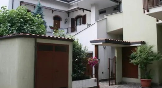 Residence Isabella, Book Hotel Carugate Lombardy