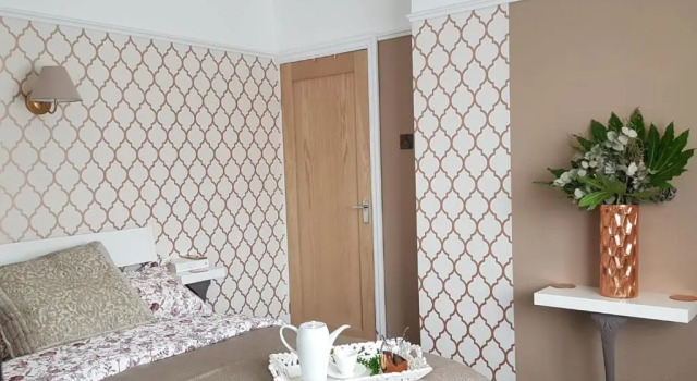 Luxury Home with Secret Garden and Free Parking, Buchen Sie Hotel Liverpool Merseyside