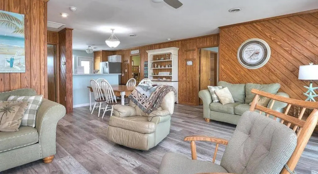 Ocean Breeze Retreat, Забронировать Отель Остров Оук Северная Каролина
