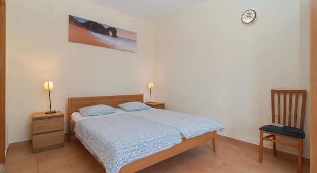 Amazing Home in Praznica With 4 Bedrooms, Wifi and Outdoor Swimming Pool, Prenota Hotel Pučišća 