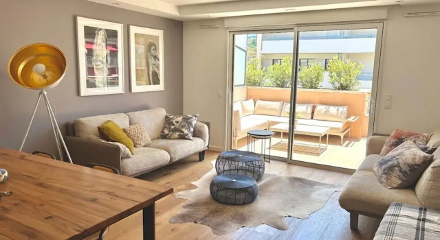 Апартаменты 3 Bed Penthouse With Terrace Close to Beach- 2200