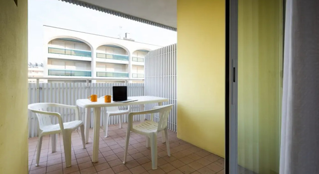 Seaside Getaway With Terrace in Bibione, Prenota Appartamento Hotel a Veneto con parcheggio, Parcheggio