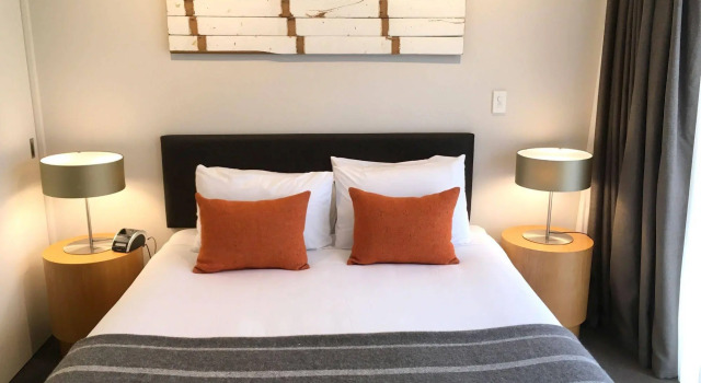 Marina Apartments - Element Escapes, Забронировать Апартаменты/квартира Куинстаун 