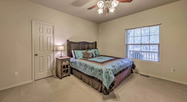 Коттедж с 3 комнатами Spacious Ruidoso Retreat on 6 Gated Acres!
