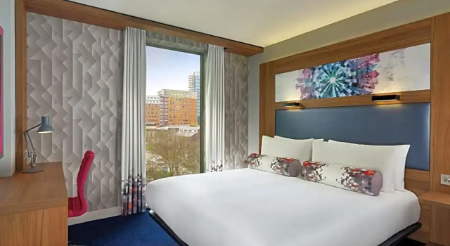 Двухместный люкс c 1 комнатой Aloft by Marriott Birmingham Eastside