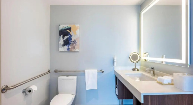 Двухместный люкс с 2 комнатами Embassy Suites By Hilton Aruba Beach Resort