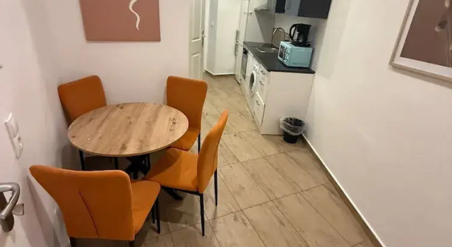 Апартаменты Bright 1BR Apt Near Top Vienna Sights