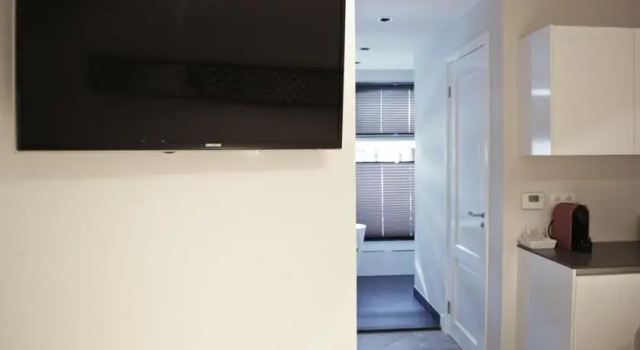 Modern Studio in a Central Location, Забронировать Апартаменты/квартира Амстердам Норд, рядом с Музей фотографии FOAM