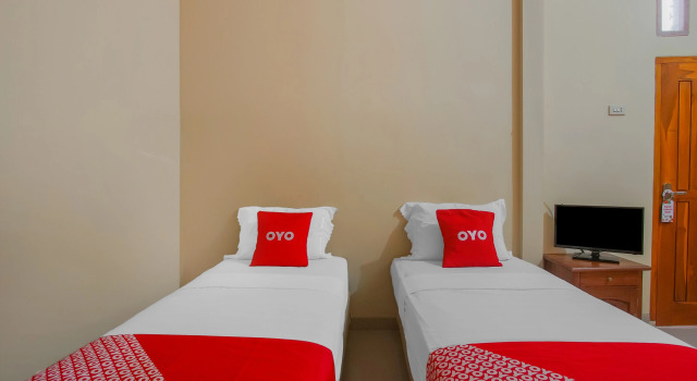 Двухместный номер Standard Collection O 89999 Hotel Bumi Kedaton Resort