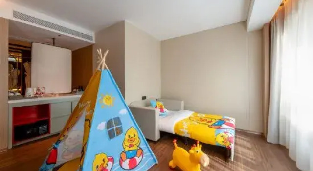 Тент RAMADA INTERNATIONAL(Zhuhai Lovers Middle Road Riyuebei Grand Theater Branch)