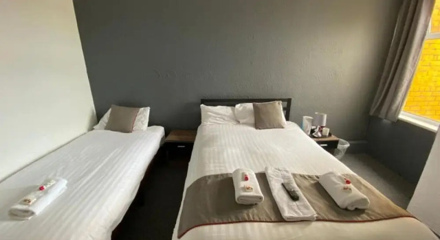 Трёхместный номер Standard Bank St Hotel
