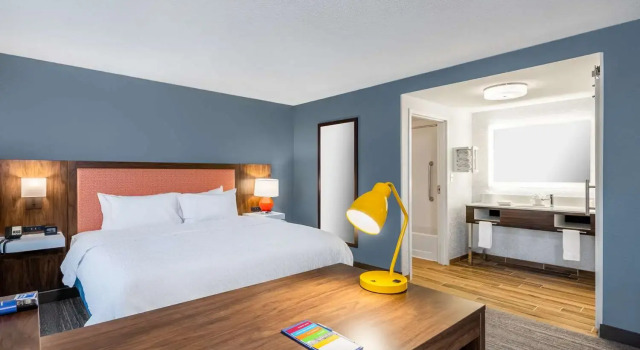 Двухместный люкс Hampton Inn & Suites Hopkinsville
