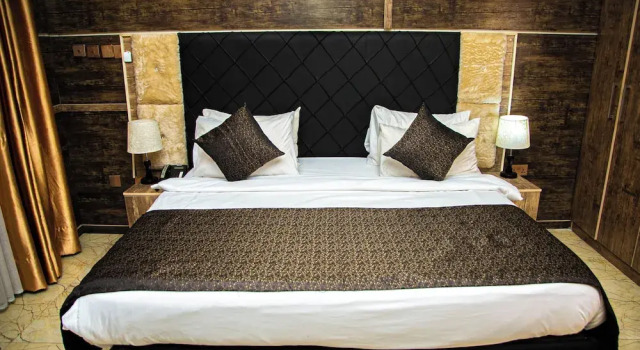 Apartment550, Book Apartment Hotels in Bwari with a Pool, Swimming Pool