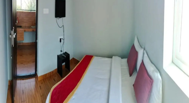 JK Resort, Boek Resort Hotels in Yercaud met zwembad, Zwembad