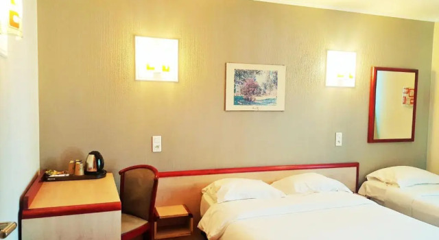 Номер Standard ModernHôtel - Centre ville - Gare SNCF