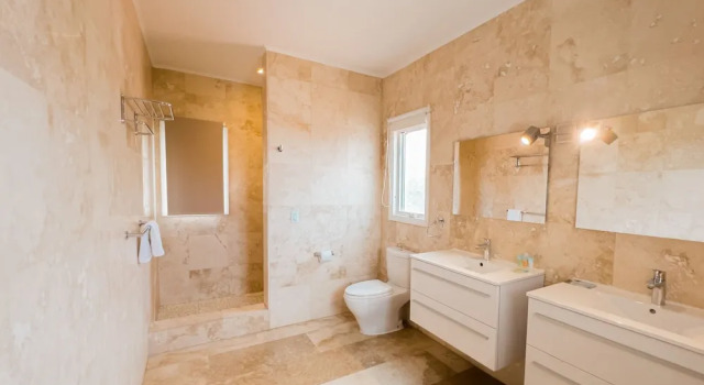Villa Upscale Ocean View Villa with Pool Outdoor Kitchen