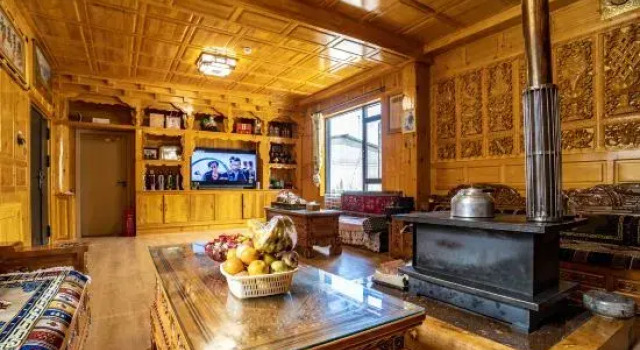 Zhuomei SERENE WARM HAVEN: Cloud & Snow Oxygen Guesthouse (Dukezong Ancient City)