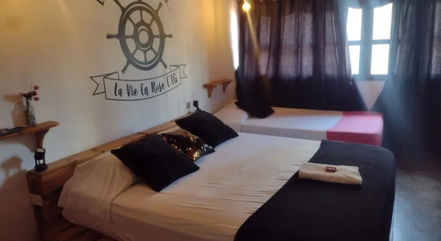 Hostal y Restaurante La Vie En Rose
