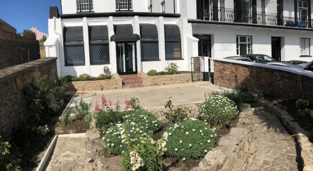 Almorah hotel