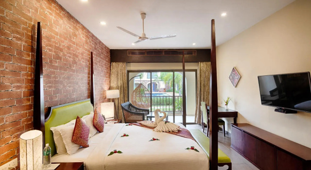 Grand Serenaa Hotel & Resorts, Auroville, Забронировать Отель Отели штата Тамилнада с бассейном, Бассейн