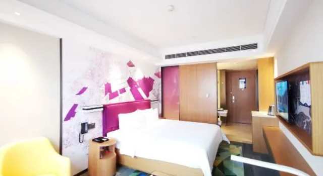 Тент с видом на реку Hampton by Hilton Shiyan Yunyang