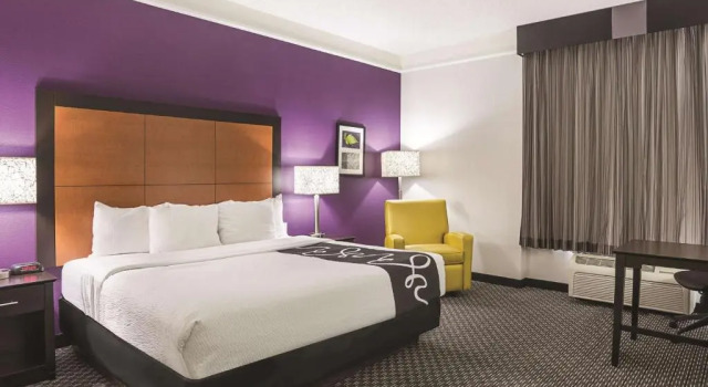 Двухместный номер Deluxe La Quinta Inn & Suites by Wyndham Phoenix Scottsdale