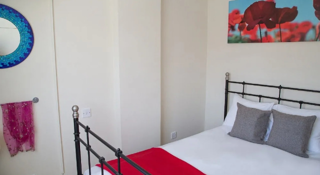 Апартаменты Comfort Paphos Love Nest Apartment