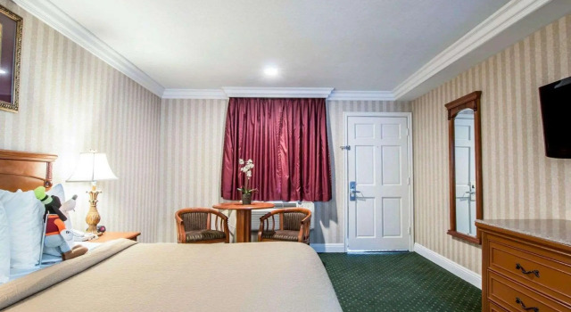 Двухместный номер Standard Quality Inn & Suites Anaheim Maingate