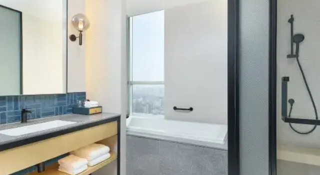 Люкс Four Points by Sheraton Wuxi Liangxi