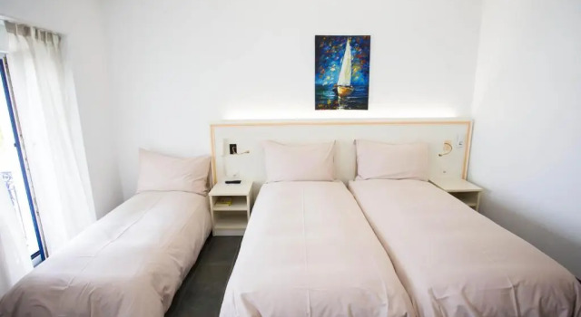 Трёхместный номер Standard Hôtel du Port