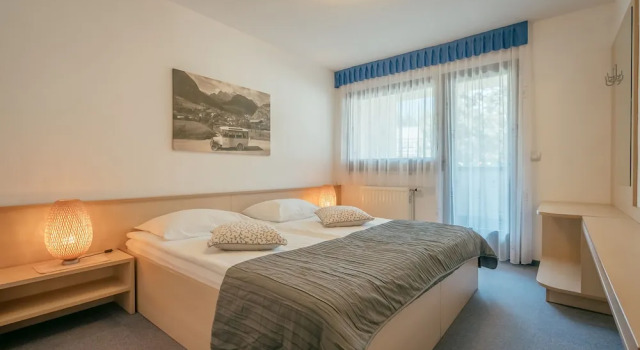 Четырёхместный номер Superior с 2 комнатами с балконом Garni Hotel Miklič