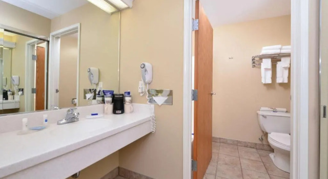 Номер Standard Best Western Lodge at Rivers Edge