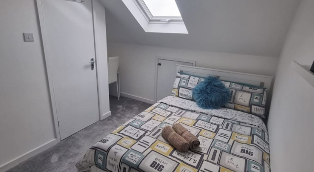 Коттедж Comfort Spacious 4-Bedroom House