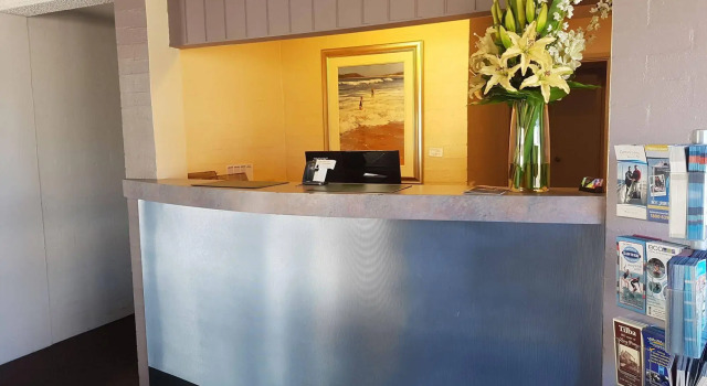 Reef Motor Inn