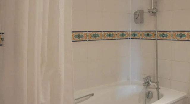 Полулюкс Мансарда Hotel Les Suites - De Crécy