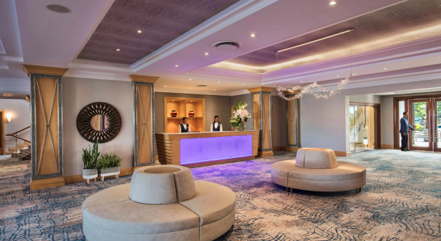 Le Suffren Hotel & Marina, Rezerwuj Hotel Hotele biznesowe w Central Mauritius, 4* 5*