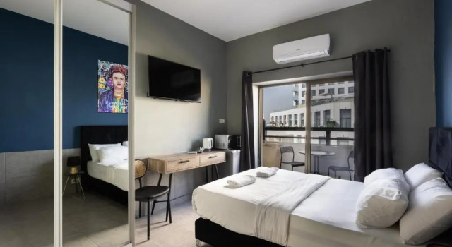 Двухместный номер с балконом Liber Tel Aviv Sea Shore Suites BY RAPHAEL HOTELS